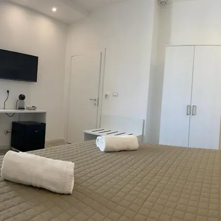 Bed & Breakfast Seaside Holidays 3*