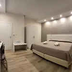Seaside Holidays לינה וארוחת בוקר אלגהרו