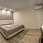 Seaside Holidays לינה וארוחת בוקר