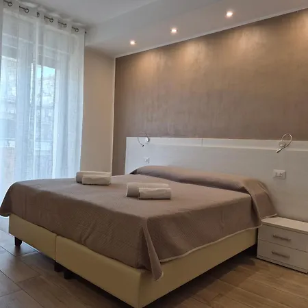 Bed & Breakfast Seaside Holidays 3*