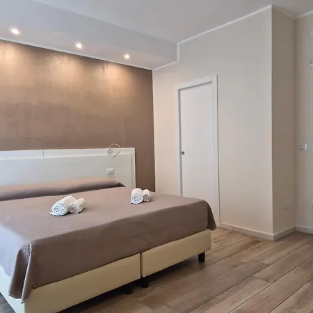 Seaside Holidays לינה וארוחת בוקר 3*
